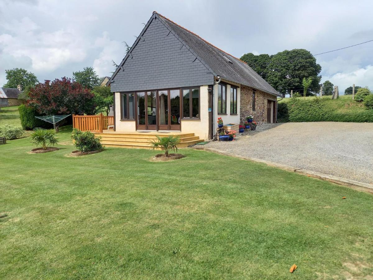 La Gasteboisiere With Swimming Pool And Games Room Le Mesnil-Adelee Exteriér fotografie