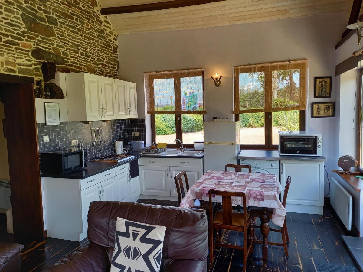 La Gasteboisiere With Swimming Pool And Games Room Le Mesnil-Adelee Exteriér fotografie