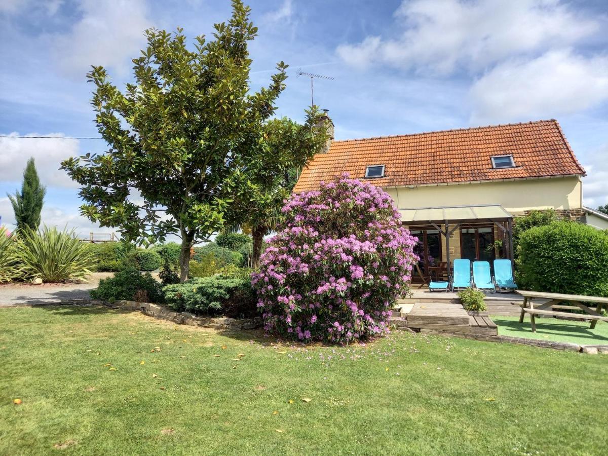 La Gasteboisiere With Swimming Pool And Games Room Le Mesnil-Adelee Exteriér fotografie